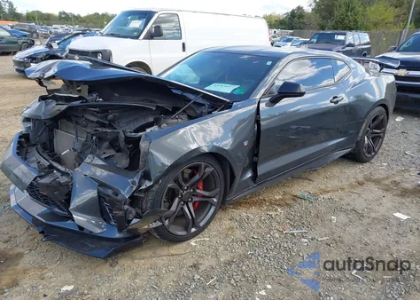 2018 Chevrolet Camaro 1Ss z USA, uszkodzony, nr VIN 1G1FE1R74J0151094